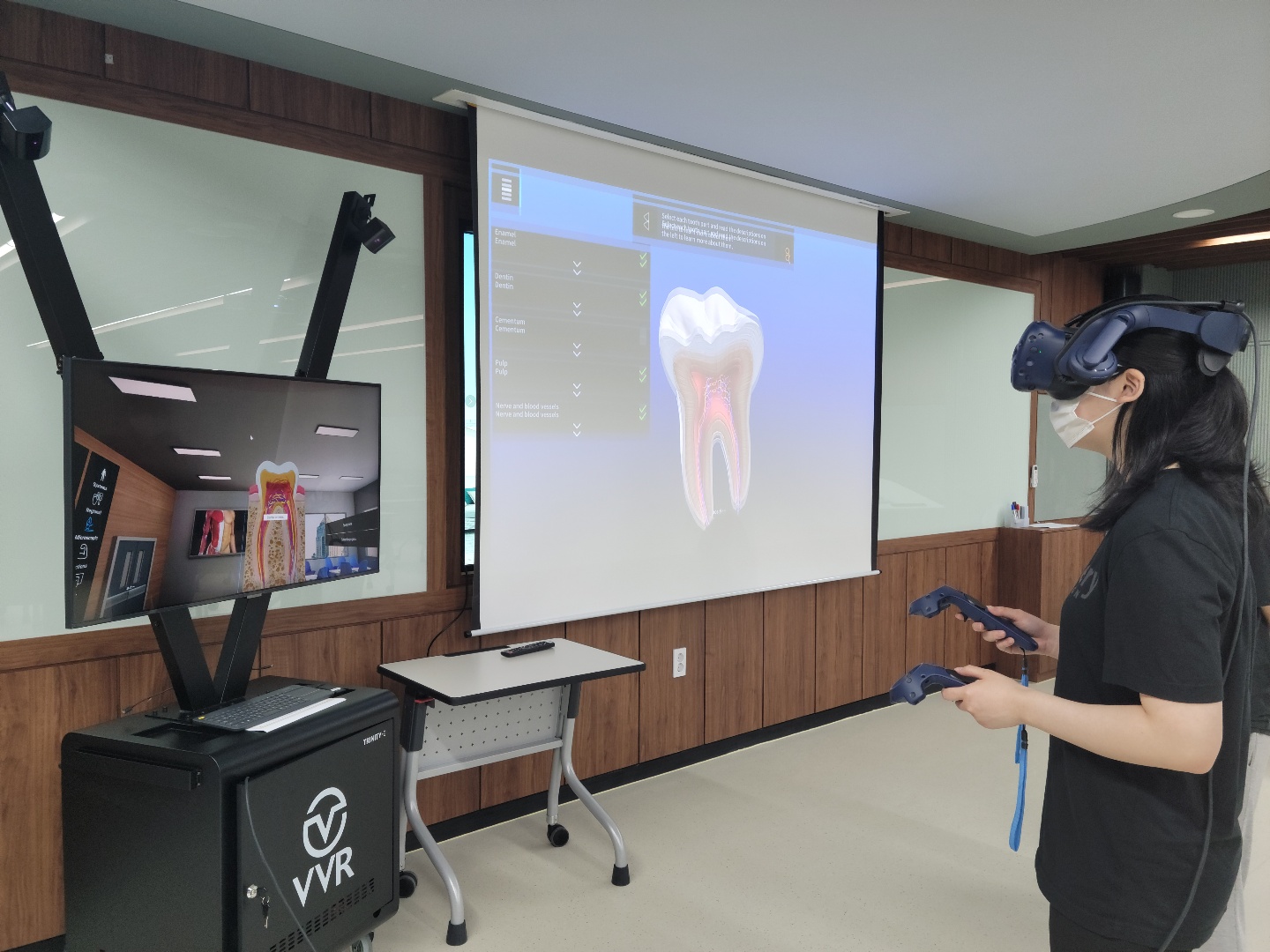 2022년 확장현실 XR(eXtended Reality) 체험 - 가상현실(VR)과 증강현실(AR)을 이용한 인체해부학 및 치아형태학 수업  첨부 이미지-1