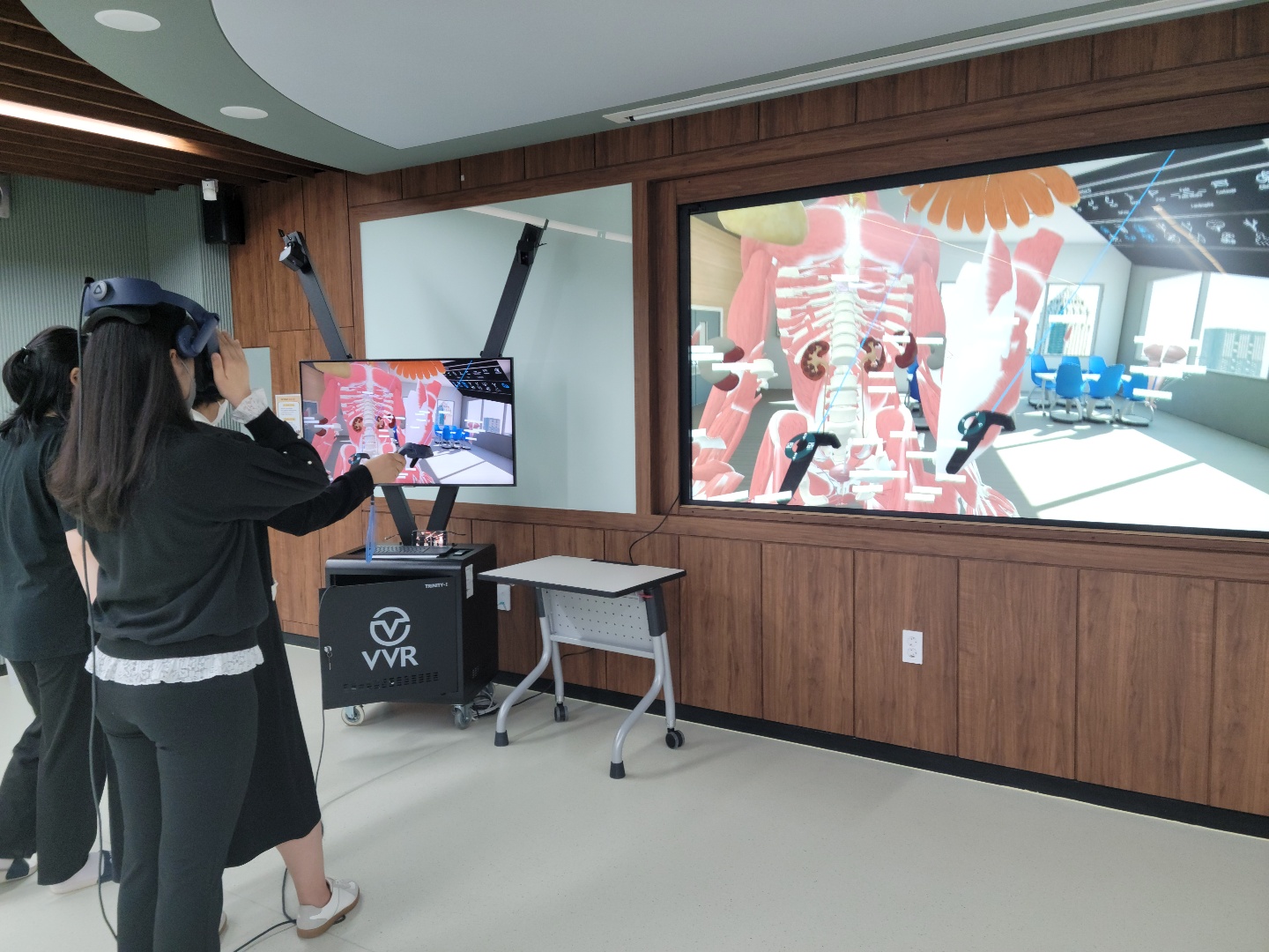 2022년 확장현실 XR(eXtended Reality) 체험 - 가상현실(VR)과 증강현실(AR)을 이용한 인체해부학 및 치아형태학 수업  첨부 이미지-2