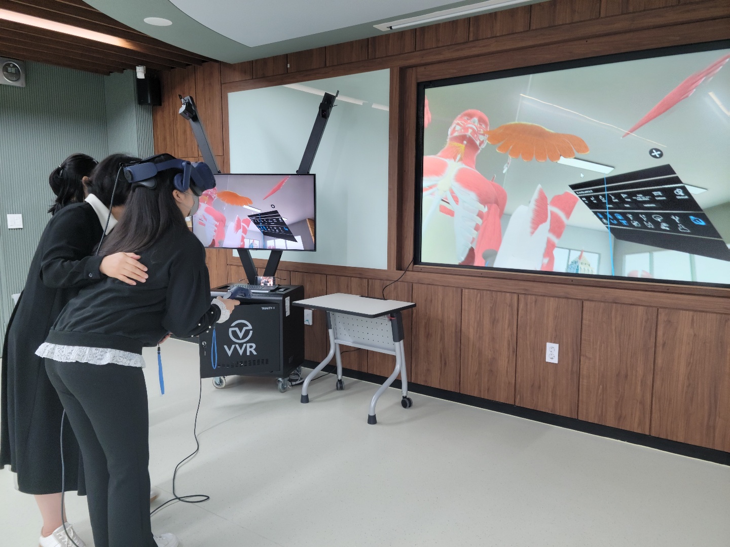 2022년 확장현실 XR(eXtended Reality) 체험 - 가상현실(VR)과 증강현실(AR)을 이용한 인체해부학 및 치아형태학 수업  첨부 이미지-4