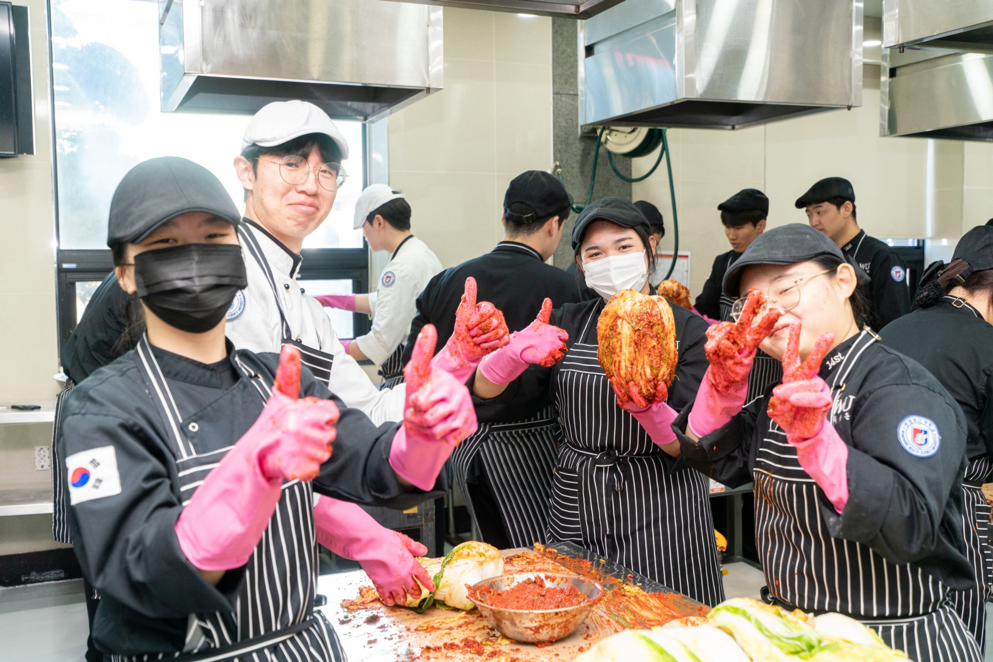 원광보건대학교, ‘전공연계 은혜나눔 김장담그기’ 봉사활동 실시 대표이미지